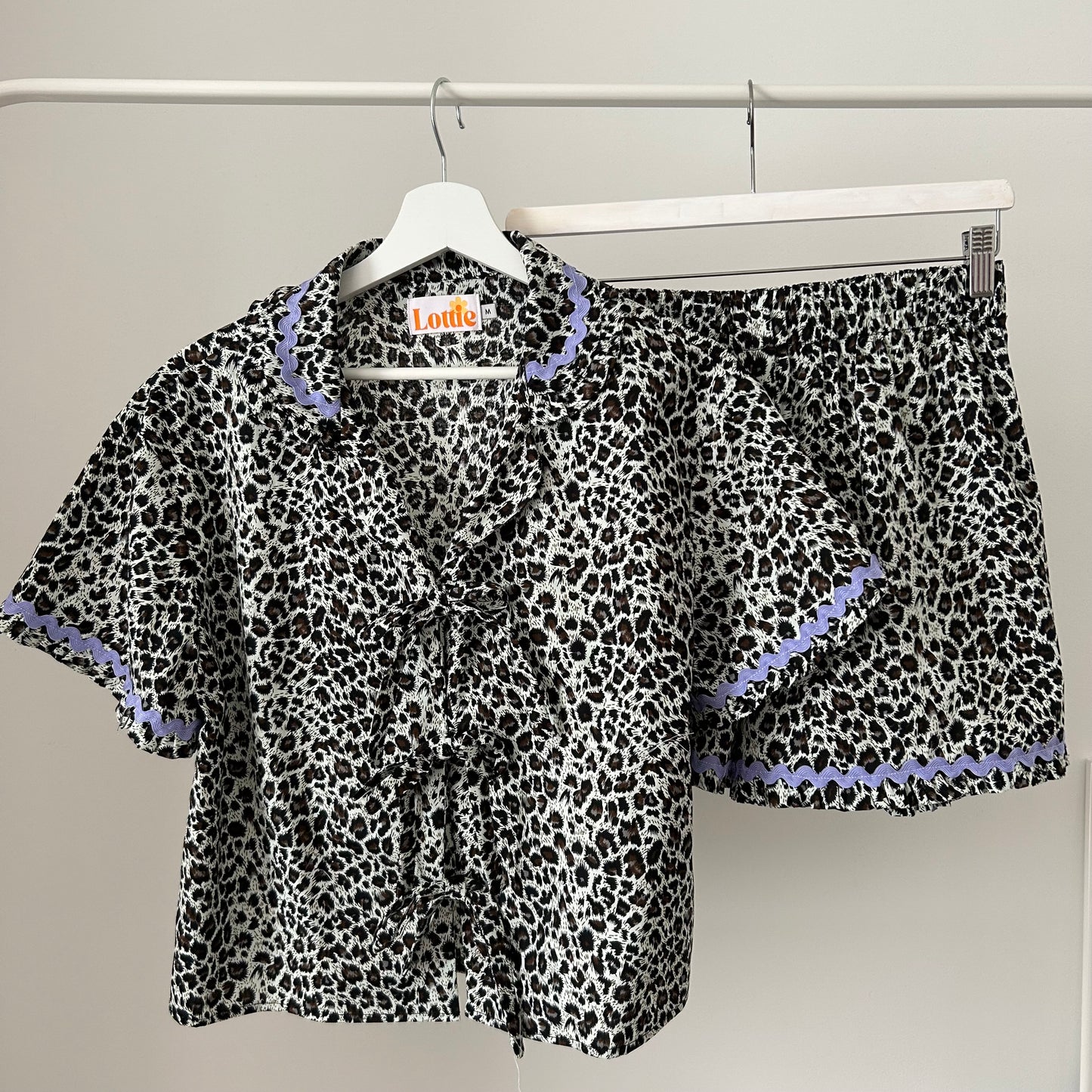 The Ellie Set in Leopard Print
