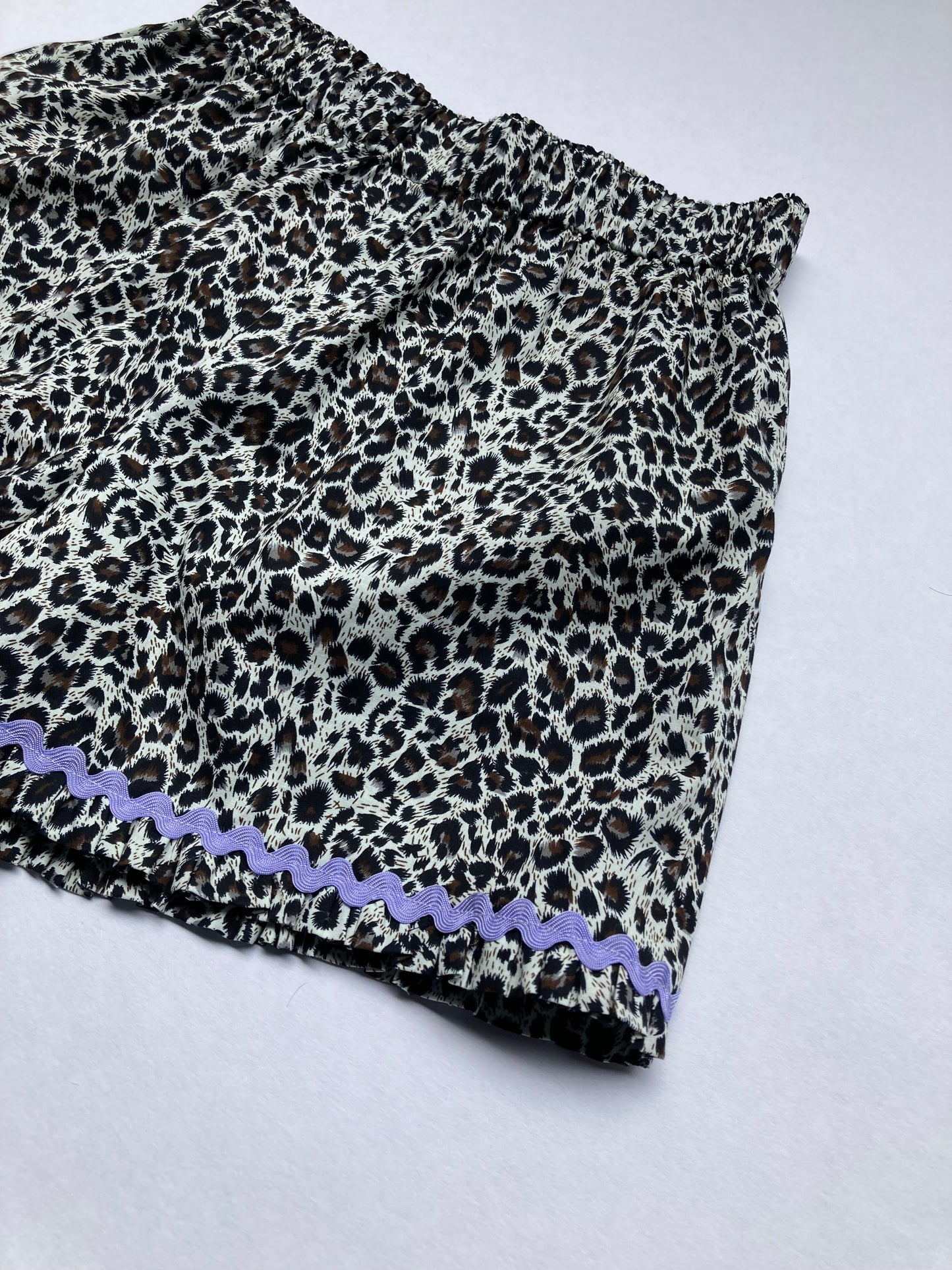 Frill shorts in Leopard Print