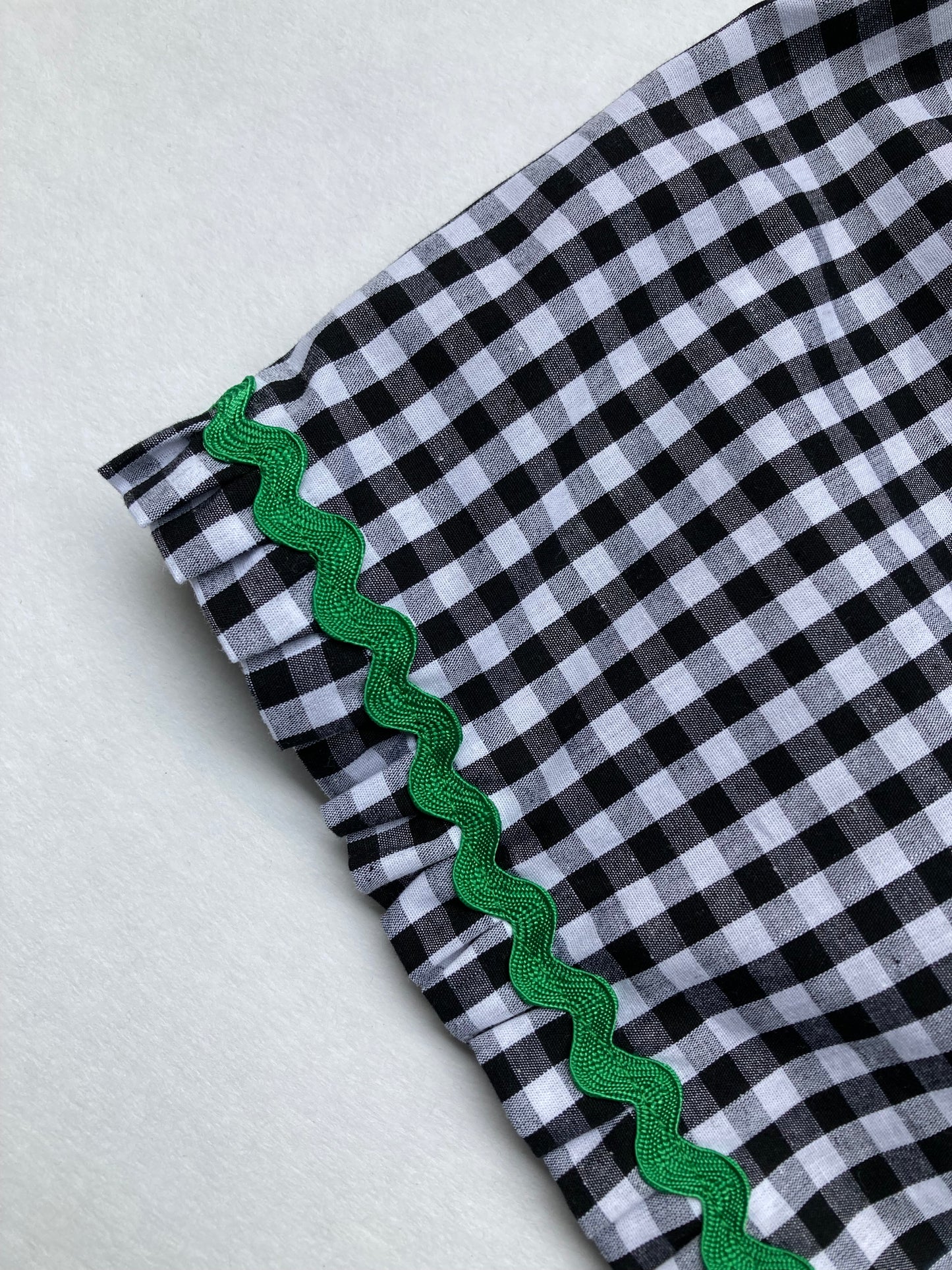 Frill shorts in Black Gingham