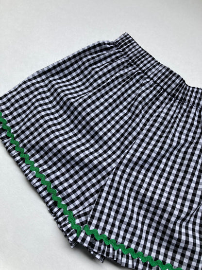 Frill shorts in Black Gingham